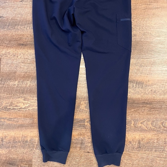 Figs Zamora Jogger Scrub Pants - Picture 2 of 4